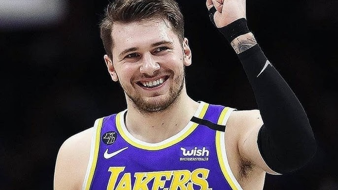 Luka Doncic records memorable triple double in Lakers rout over Wizards Image