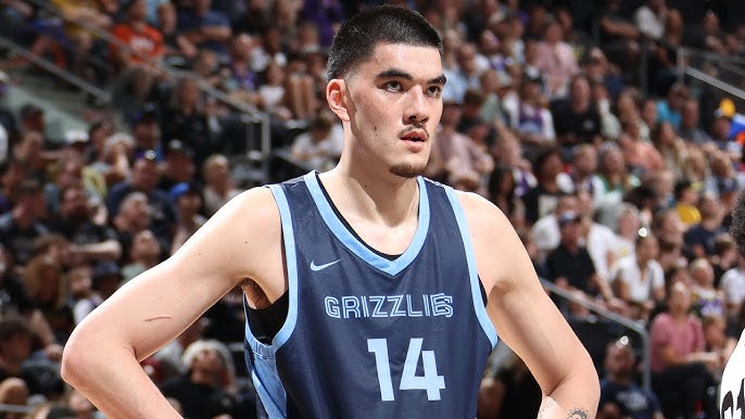 Grizzlies center Zach Edey out for the season Image
