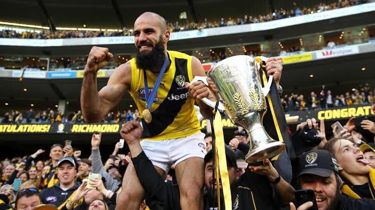 Shock retirement as Bachar Houli hangs up the boots Image