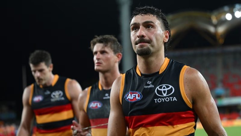 AFL: PRESSURE MOUNTING ON THE CROWS Image