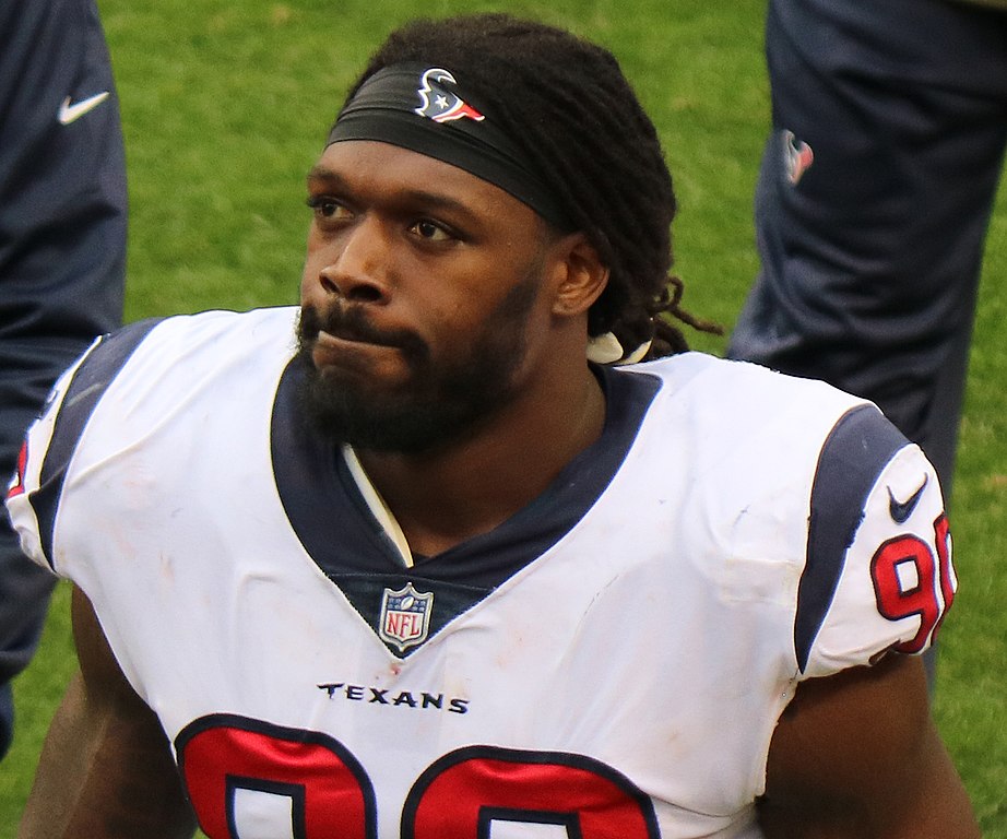 Ravens sign defensive end Jadeveon Clowney and cornerback Ronald Darby Image
