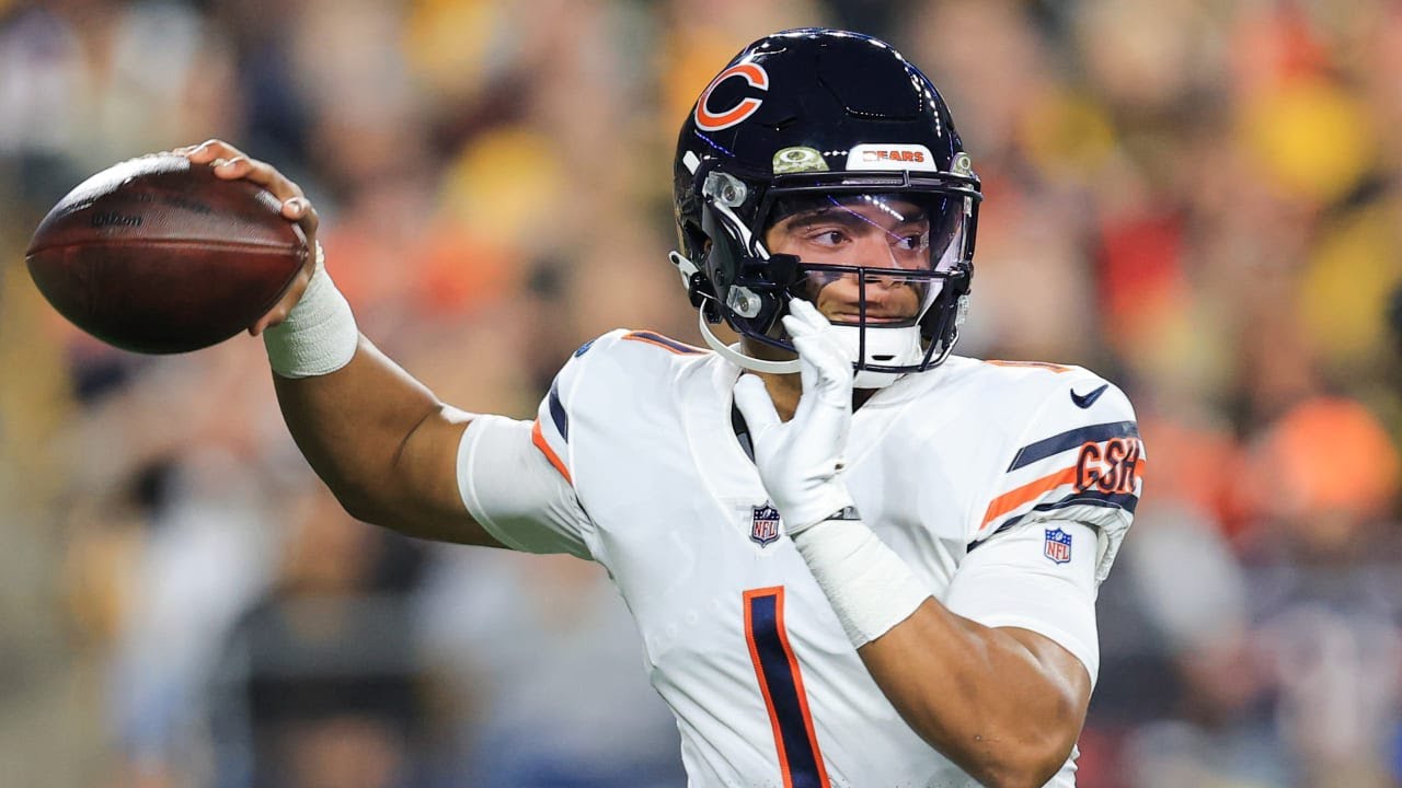 2023 Chicago Bears Projected Finish, Key Signings & Fantasy Stars Image