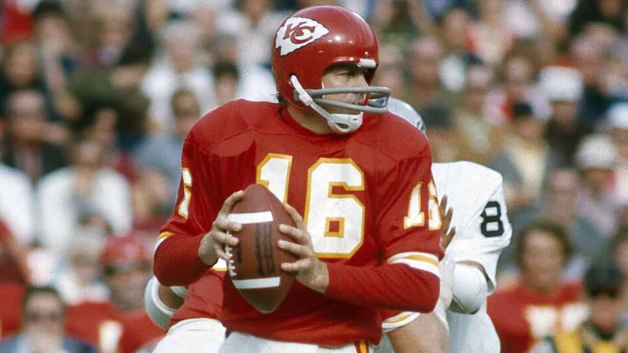 Hall of Fame quarterback Len Dawson dies at age 87 Image