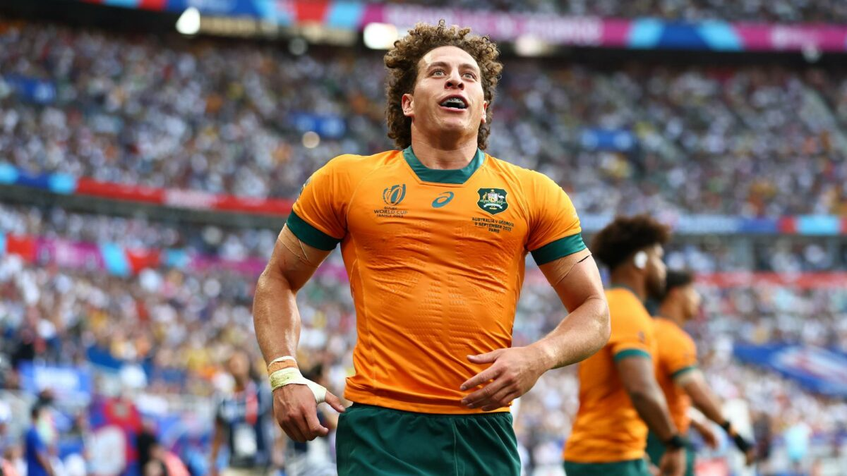 Sydney Roosters' shock raid for star Wallabies winger Image