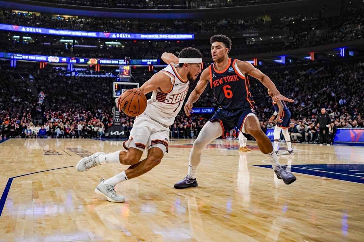 Booker triple sinks Knicks as Suns win 6th in a row Image