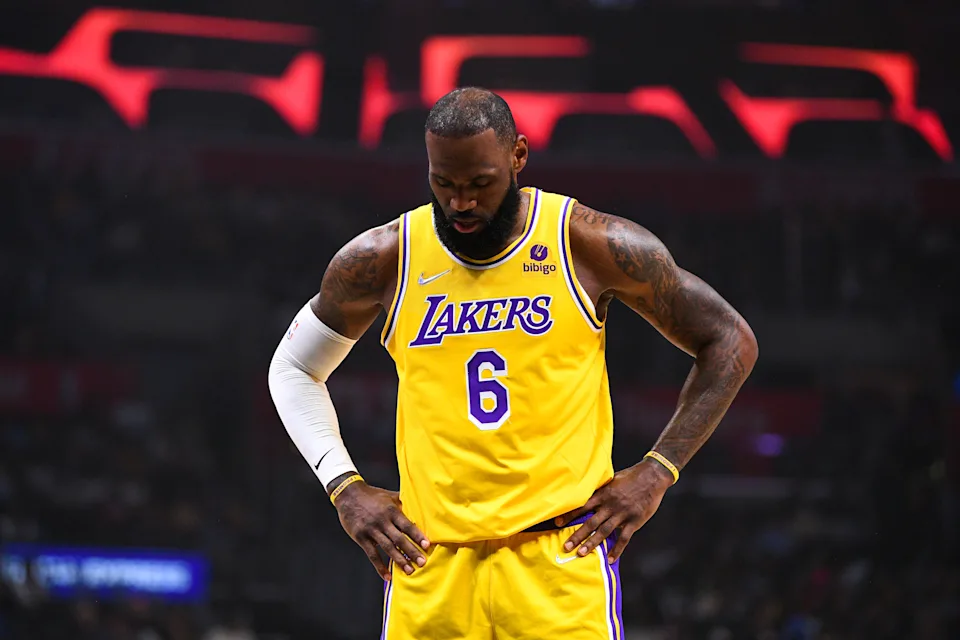 Who is to blame for the Lakers’ demise? Image