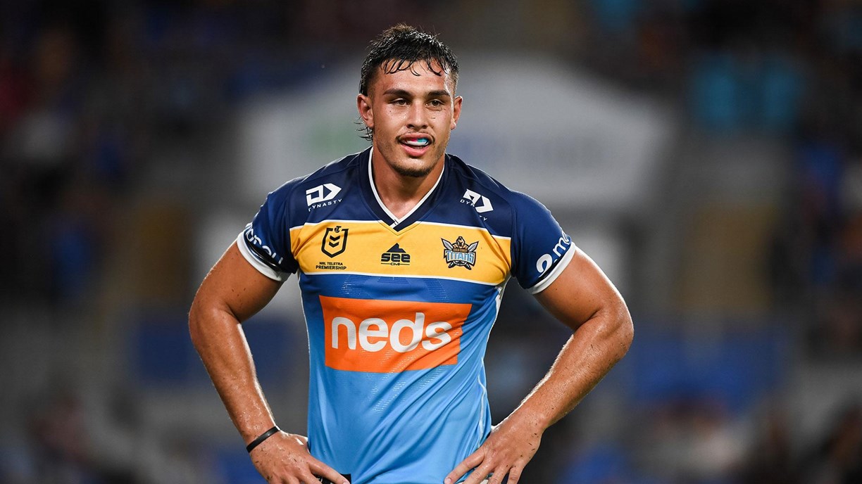 Titans drop $3.3m carrot for Tino Fa'asuamaleaui to ward off Dolphins raid Image