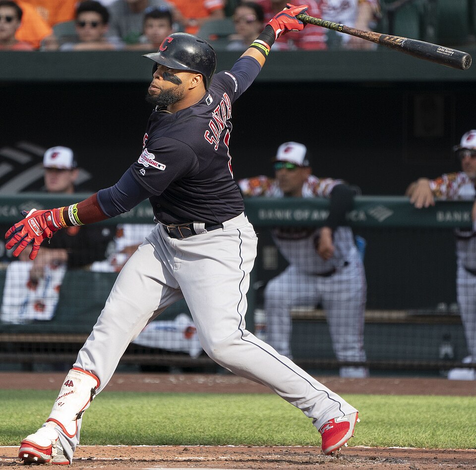 Cubs sign first baseman Carlos Santana Image