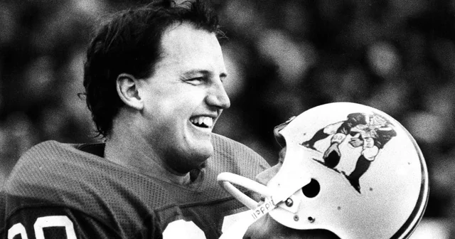 Former NFL tight end Don Hasselbeck dies at age 70 Image