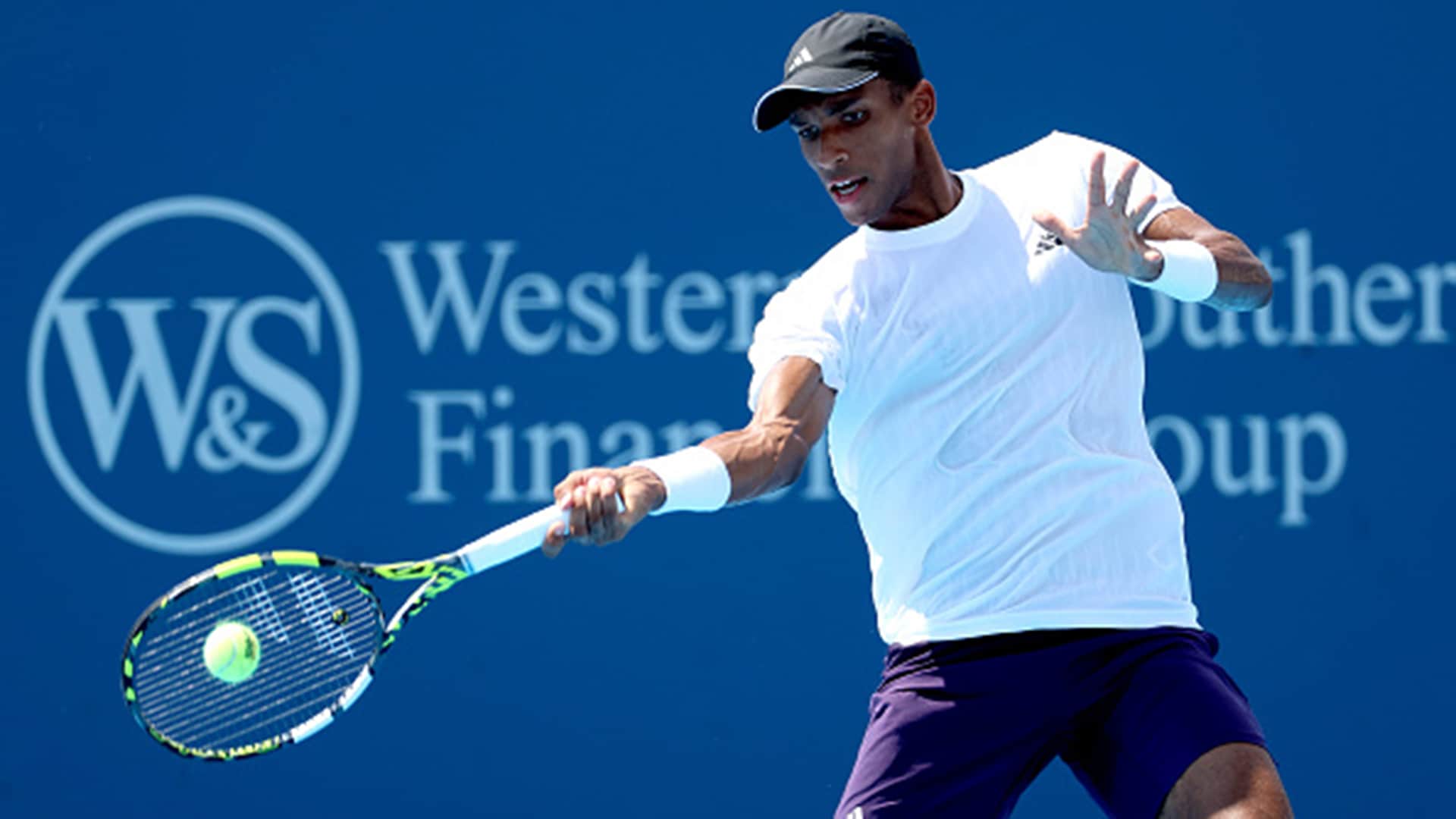 Opinion: Felix Auger-Aliassime is playing better with a hat Image