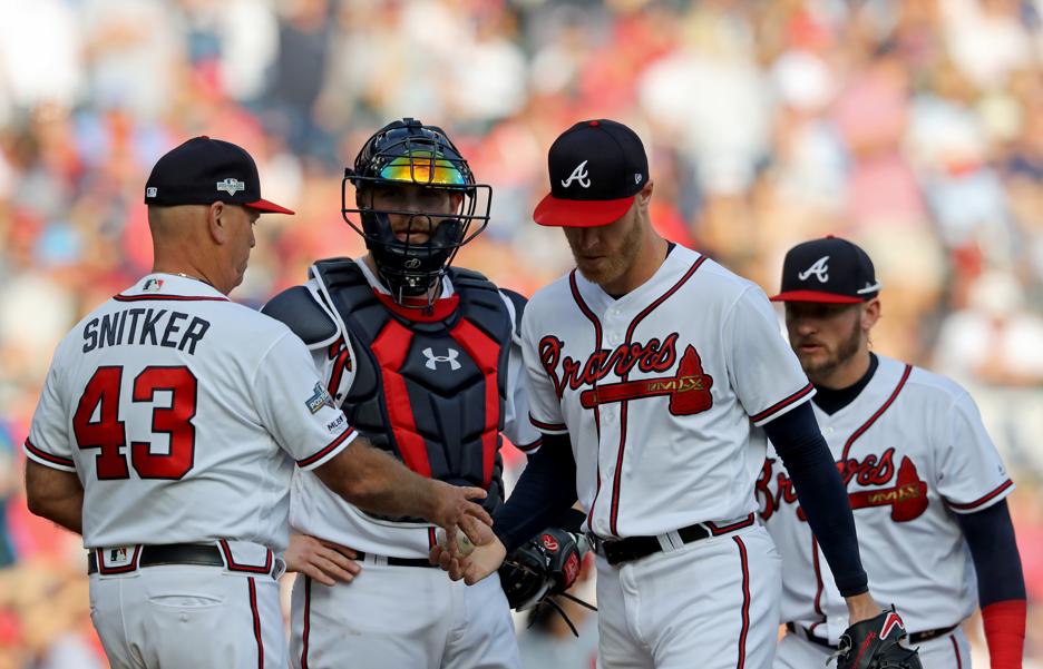 Cardinals and Braves Eliminated From The Playoffs In Similar Ways Image