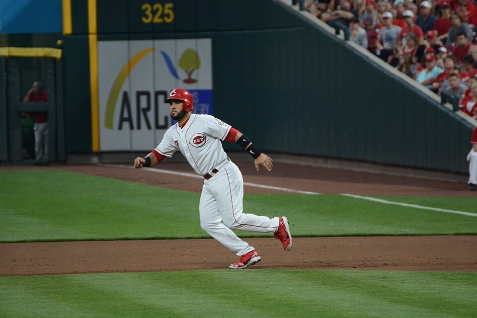 Opinion: Reds emphasize power over consistency in bringing back Eugenio Suarez Image