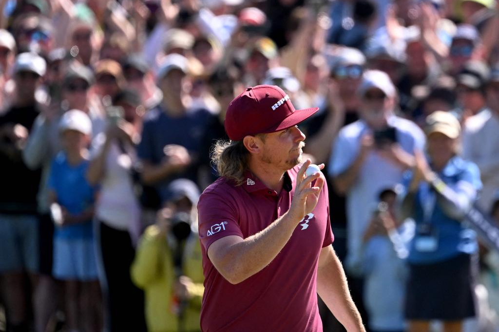 Smith handed PGA Tour olive branch. Can he give up LIV’s glitz and glam? Image